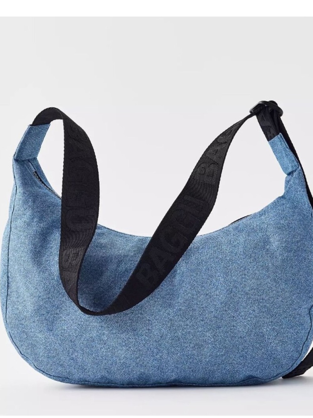 BAGGU Medium Crescent Shoulder Bag in Denim Blue
